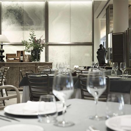 Grand Hotel De La Ville Parma Esterno foto Interior of the restaurant
