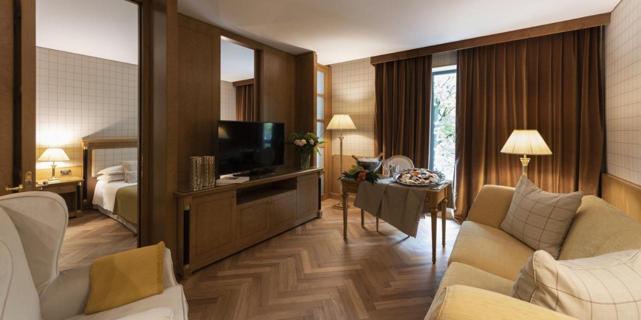 Grand Hotel De La Ville Parma Esterno foto Suite