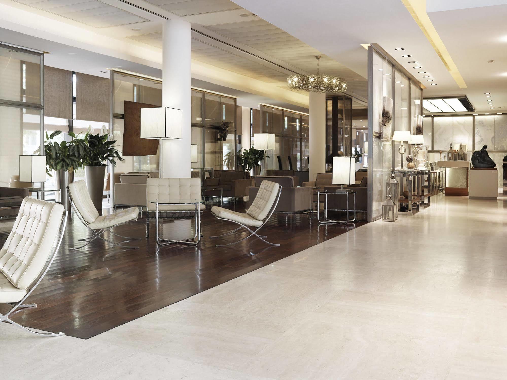 Grand Hotel De La Ville Parma Esterno foto The lobby of the hotel