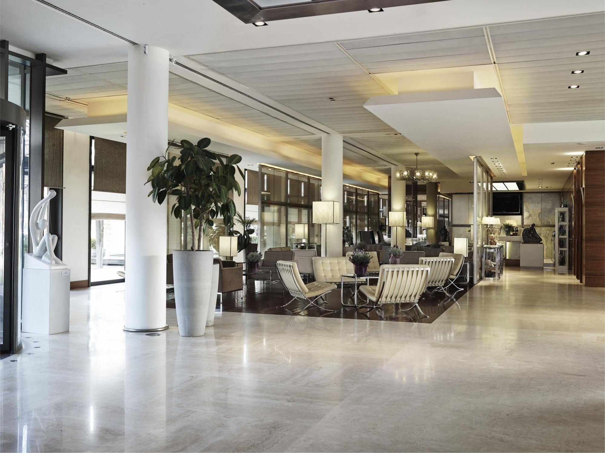 Grand Hotel De La Ville Parma Esterno foto Lobby
