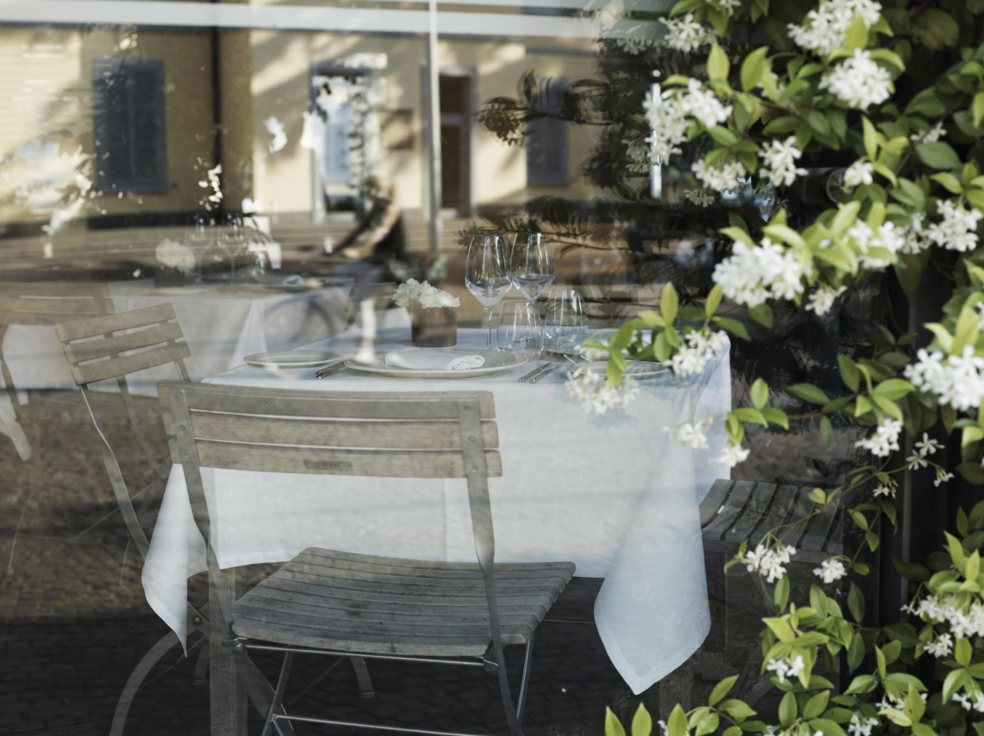 Grand Hotel De La Ville Parma Esterno foto The restaurant