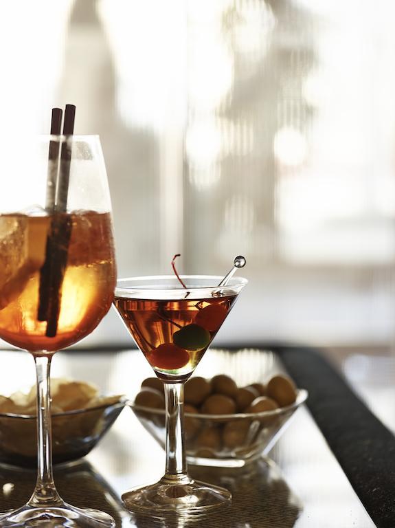 Grand Hotel De La Ville Parma Esterno foto A dry martini